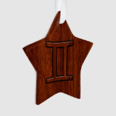 Gemini Zodiac Sign on Mahogany Wood Style Ornament (voorkant)