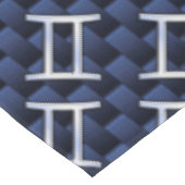 Gemini Zodiac Sign on Navy Blue Carbon Fiber Print Tafelkleed (Gekanteld)