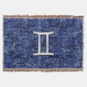 Gemini Zodiac Sign on Navy Blue Digital Camo Deken (Voorkant)