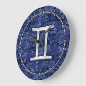Gemini Zodiac Symbol Blue Digital Camouflage Grote Klok (Hoek)
