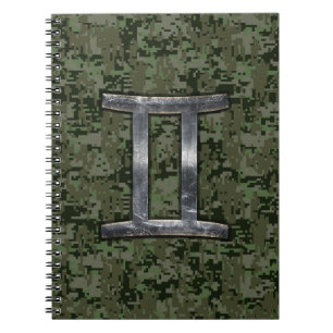 Gemini Zodiac Symbol op Green Digital Camouflage Notitieboek