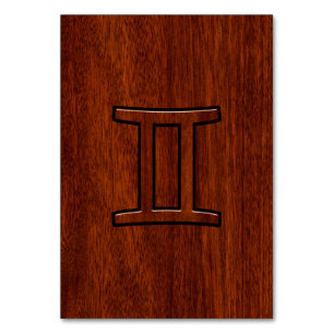 Gemini Zodiac Symbol op Mahogany als Decor Kaart
