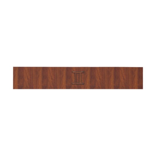 Gemini Zodiac Symbool op Mahogany als gedrukte tek Uitnodigingen Wikkel (Vlak)