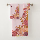 Gemonogrammeerde goud bordeauxrood herfst bloemmot bad handdoek (Insitu)