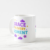 Genade in Elke Moment – Inspirerende Mok (Voorkant links)
