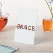 Genade Naam in Levendig Haakpatroon Reclamebord Met Voetstuk (Insitu)