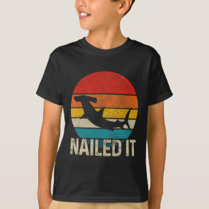 Genageld Haikop Hammerhaaidrogge Grappige Visserij T-shirt