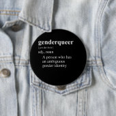 GENDER QUEER DEFINITIE RONDE BUTTON 4,0 CM (In situ)