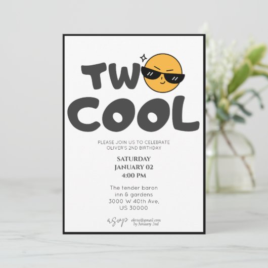 Genderneutraal grappig 2e verjaardag kaart (Staand voorkant)