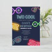 Genderneutraal grappig 2e verjaardag kaart (Staand voorkant)