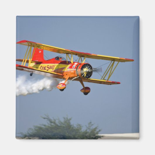 Gene Soucy doet aerobatics in Grumman Magneet (Voorkant)