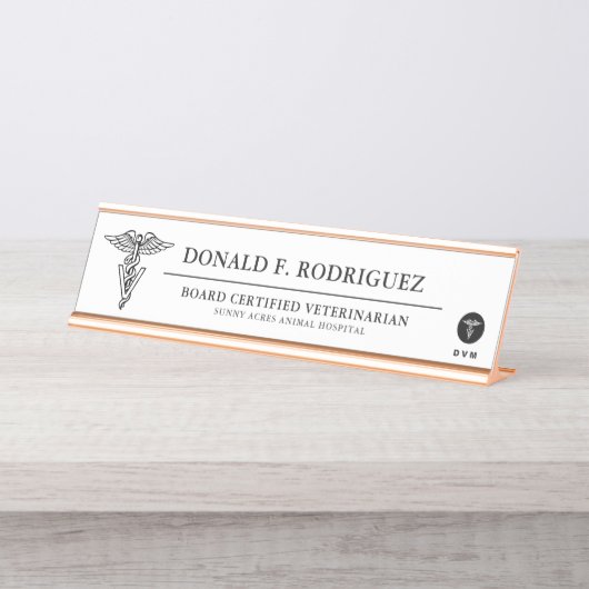 Geneesmiddelen voor diergeneeskundig gebruik op ma bureau naambordje (Voorkant)