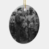 Generaal Dwight D. Eisenhower met paratroopers Keramisch Ornament (Rechts)