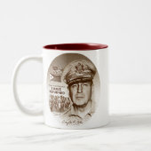Generaal MacArthur I's teruggekeerd (Brown Print) Tweekleurige Koffiemok (Links)