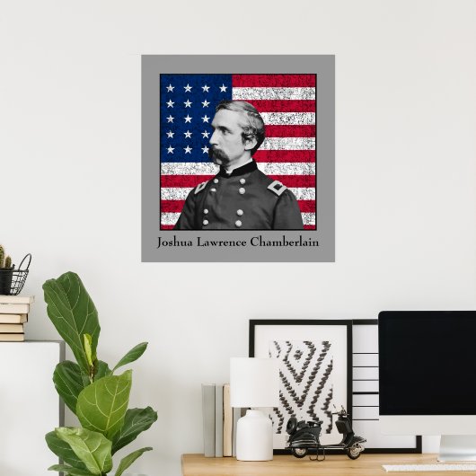 General Chamberlain en de Amerikaanse vlag Poster (Thuiskantoor)