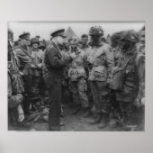General Dwight D. Eisenhower met Paratroopers Poster (Voorkant)