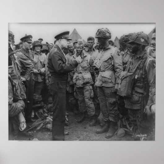 General Dwight D. Eisenhower met Paratroopers Poster (Voorkant)