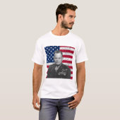 General Puller en de Amerikaanse vlag T-shirt (Voorkant volledig)
