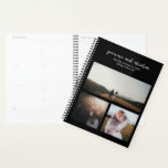 Genevieve Zwart Foto Moderne bruiloft Planner<br><div class="desc">Moderne planner met een eenvoudig en minimaal ontwerp met een fotocollage van drie van je favoriete trouwkleuren op een zwarte achtergrond. Boven zijn uw namen in een elegant manuscript samen met uw trouwdetails. De rug heeft een volledige grootte verticale foto.</div>