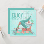 Geniet van de hier en nu Pastel Zen Yoga Pose Cat Kaart (Voorkant / Achterkant in situ)