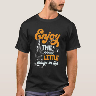Geniet van de kleine dingen in de microscopen van  t-shirt