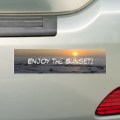 Geniet van de zonsondergang bumpersticker (Op auto)