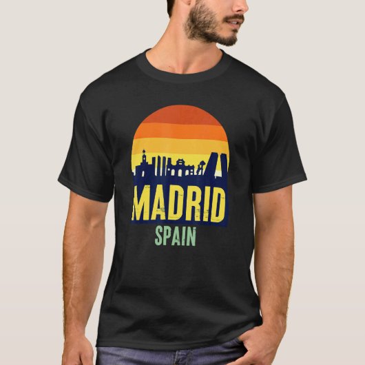 Geniet van Draag Cool Madrid Spanje Skyline Graphi T-shirt (Voorkant)