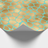 Geniet van een gouden girafdruk op blauwe achtergr cadeaupapier (Hoek)