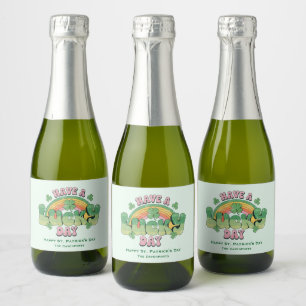 Geniet van een Lucky Day Retro St. Patrick's Day Sparkling Wijnetiket
