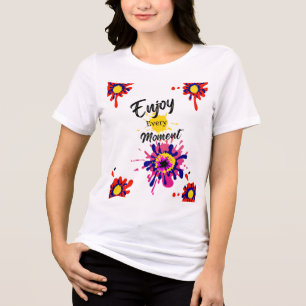 Geniet van elk kleurrijk spattende verf-moment van Tri-Blend shirt