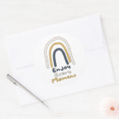 Geniet van elk moment motivatie kleurrijke regenbo ronde sticker (Envelop)