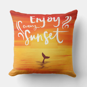 Geniet van elke Sunset Outdoor Pillow Buitenkussen