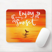 Geniet van elke zonsondergang met Dolphin tail Muismat (Met muis)