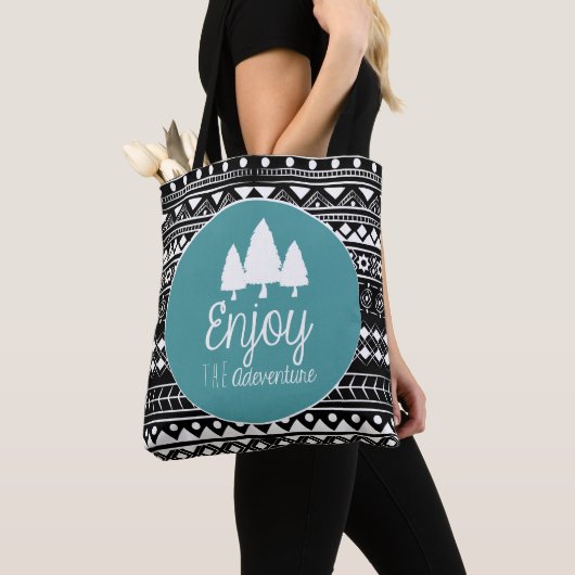Geniet van het avontuur Boho Tote Bag (Dichtbij)