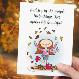 Geniet van het eenvoudige, kleine meisje dat speel briefkaart