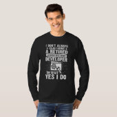 Geniet van het zijn als gepensioneerde ontwikkelaa t-shirt (Voorkant volledig)