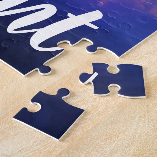 Geniet van je ouderdomsrust in het Tranquil Lake Legpuzzel (Zijkant)