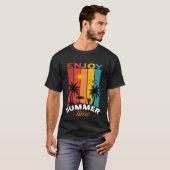 Geniet van Retro Beach T-shirt voor de zomer (Voorkant volledig)