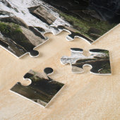 Genieten van de waterval gecreëerd in een legpuzzel (Zijkant)