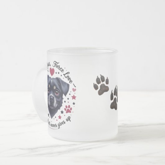 Gentle Eyes, Fierce Love – Dog Frosted Mok (Voorkant links)