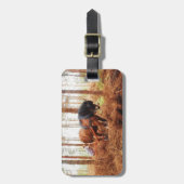 Gentle Giant - Trekpaard Haalt Boomstammen in Bos Bagagelabel (Voorkant verticaal)