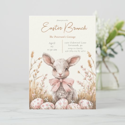 Gentle Spring Lamb & Pastel Easter Egg Hunt Kaart (Staand voorkant)