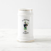 Gentleman Bagpiper in Green Kilt Bierpul (Center)