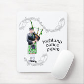 Gentleman Bagpiper in Green Kilt Muismat (Met muis)