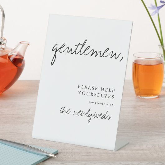 Gentlemen Modern Wedding Bathroom Basket Sign Reclamebord Met Voetstuk (Insitu)