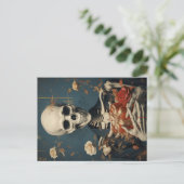 Gently Skeleton with B-Day Gift in Hand Briefkaart (Staand voorkant)