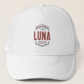Genuine en Trusted Luna Trucker Pet (Voorkant)