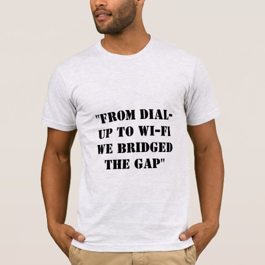Genz naar Millennial slogan in asgrijs T-shirt (Voorkant)