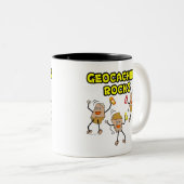 Geocaching Rocks Tweekleurige Koffiemok (Voorkant rechts)