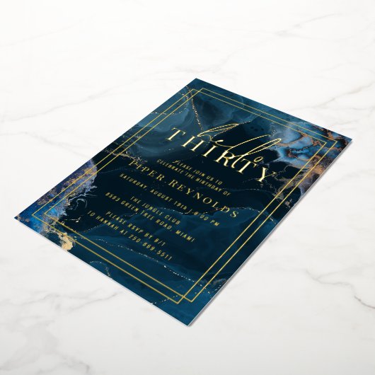 Geode Marble | Goudzeemacht 30e verjaardag Folie Uitnodiging (Gedraaid)